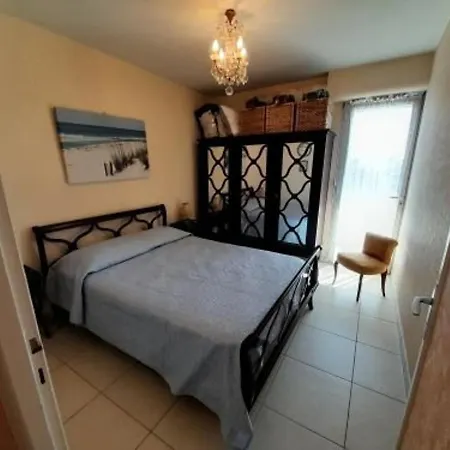 公寓 St Gilles Centre, Beau T3 Avec Balcon Et Cuisine Equipee - Fr-1-324-548 *