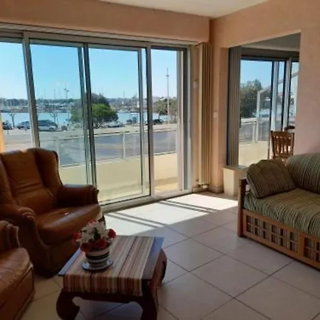 St Gilles Centre, Beau T3 Avec Balcon Et Cuisine Equipee - Fr-1-324-548 *